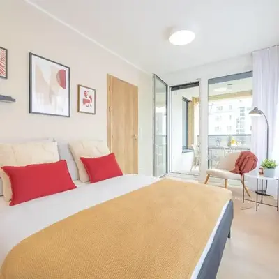 Bright 2BR - 5th floor