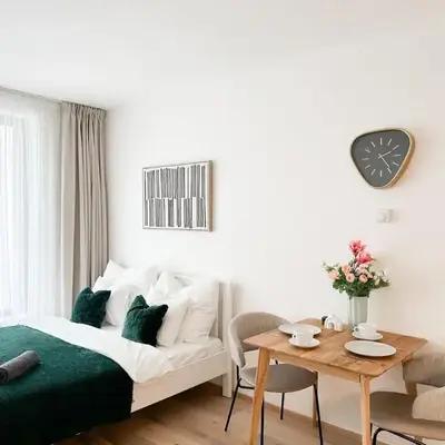 REAL Living by REFA Karlin 406