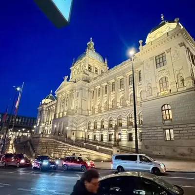 Night next to the Museum